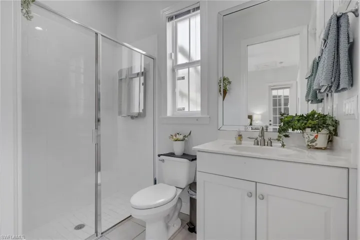 516 Eagle Creek Dr, Naples, Florida 34113