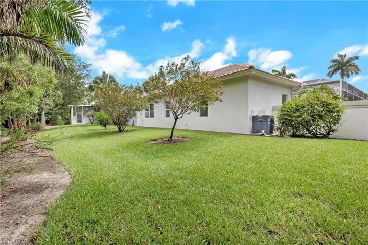 516 Eagle Creek Dr, Naples, Florida 34113