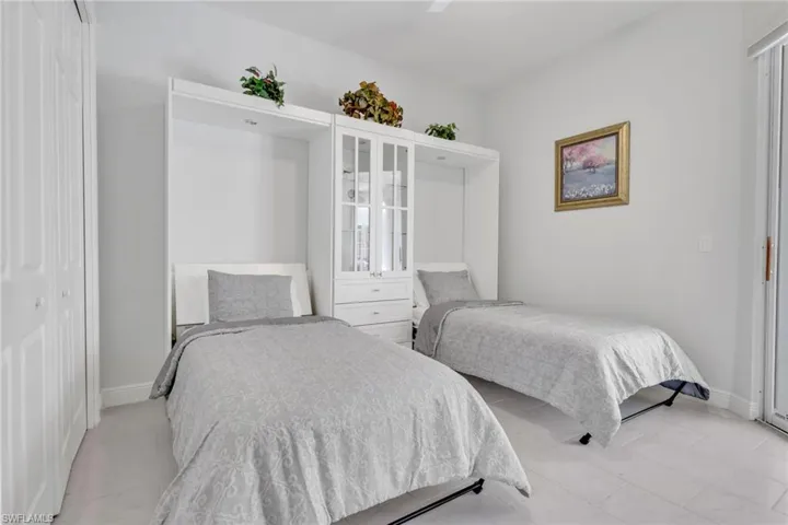 516 Eagle Creek Dr, Naples, Florida 34113