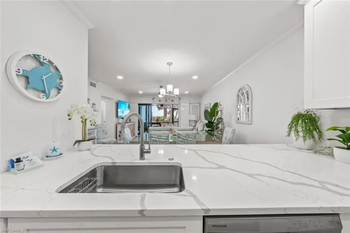 625  Nerita  ST, Sanibel, FL 33957