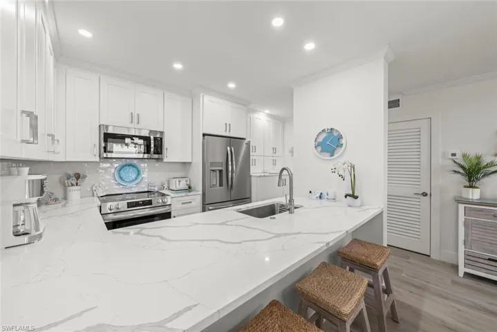 625  Nerita  ST, Sanibel, FL 33957
