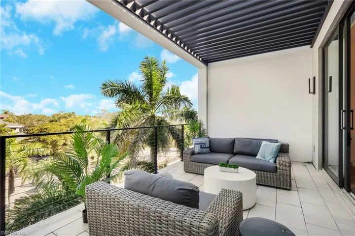 850 Central 303, Naples, Florida 34102