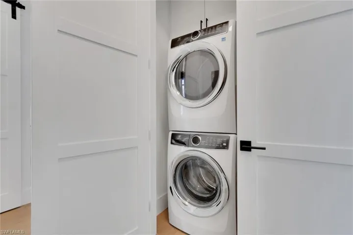 850 Central 303, Naples, Florida 34102