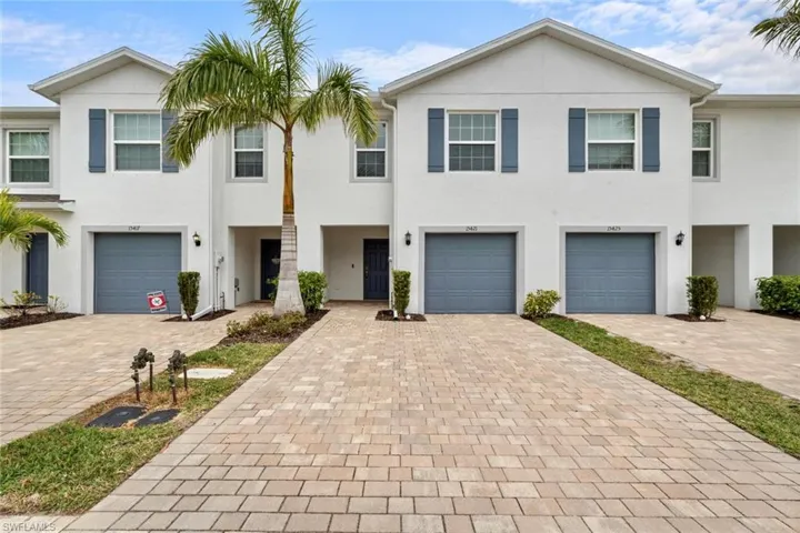 15421  Wildflower  CIR, Naples, FL 34119