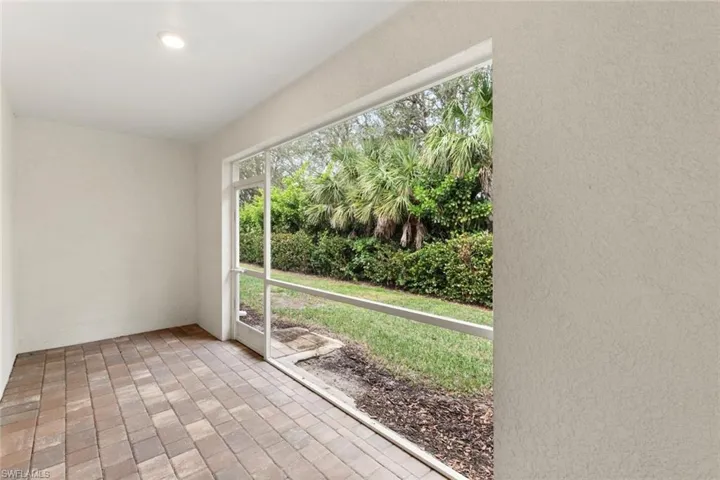 15421  Wildflower  CIR, Naples, FL 34119