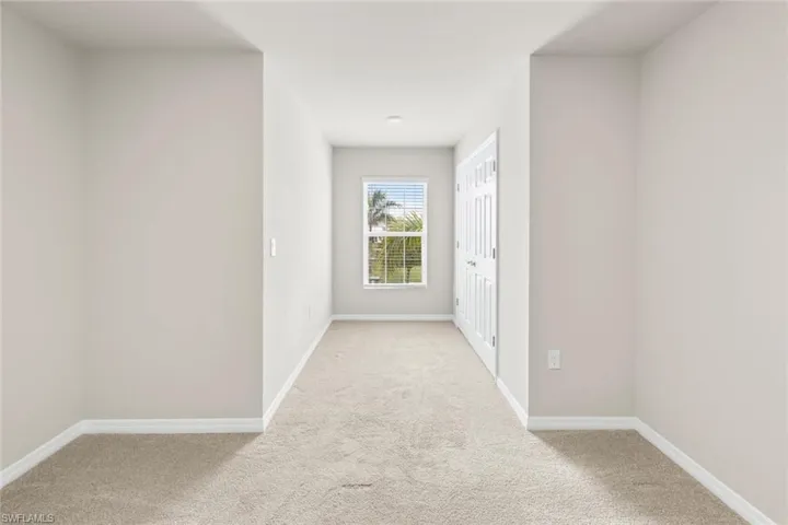 15421  Wildflower  CIR, Naples, FL 34119