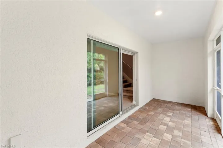 15421  Wildflower  CIR, Naples, FL 34119