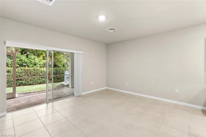 15421  Wildflower  CIR, Naples, FL 34119