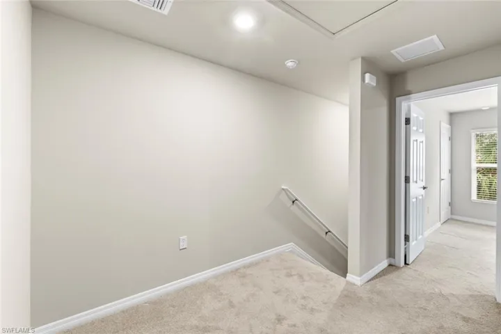 15421  Wildflower  CIR, Naples, FL 34119