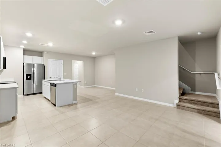 15421  Wildflower  CIR, Naples, FL 34119