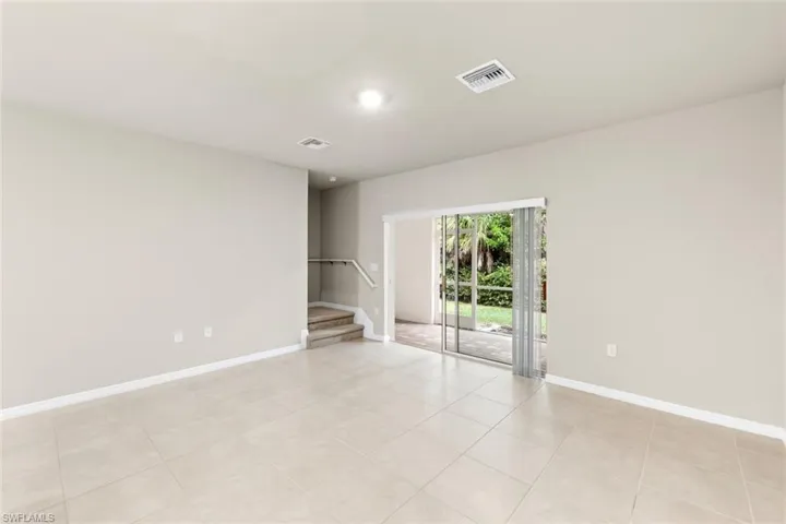 15421  Wildflower  CIR, Naples, FL 34119