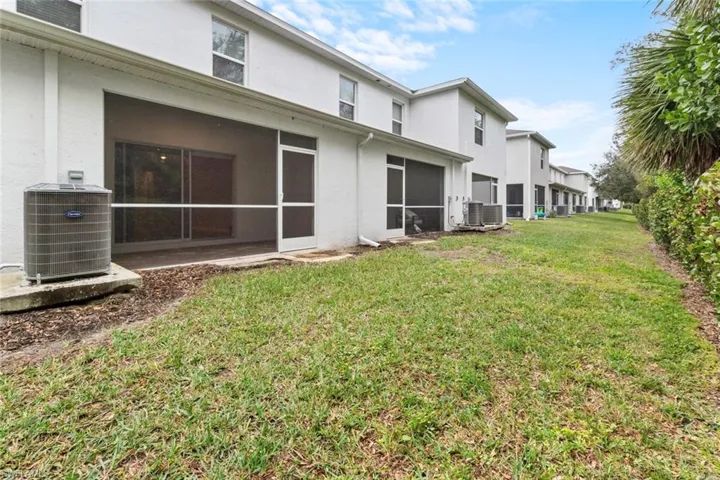 15421  Wildflower  CIR, Naples, FL 34119