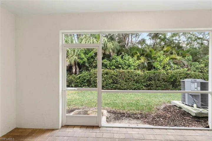 15421  Wildflower  CIR, Naples, FL 34119