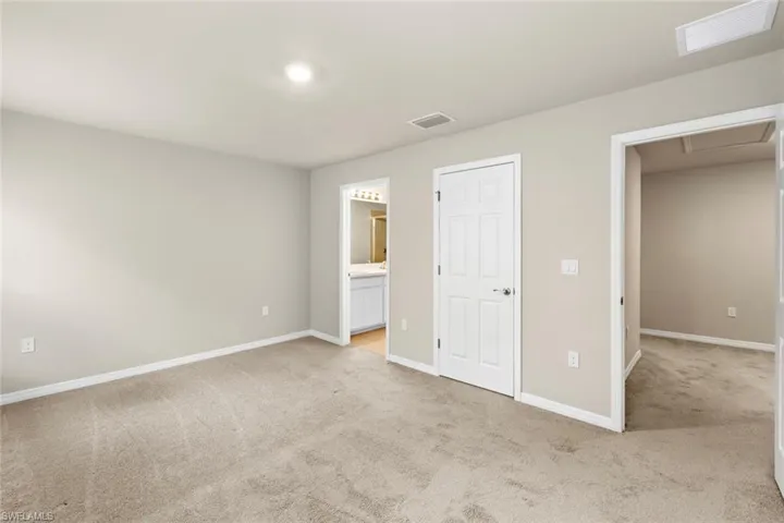 15421  Wildflower  CIR, Naples, FL 34119
