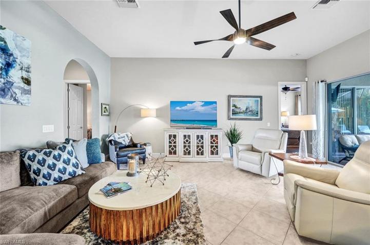9195 Flint CT, NAPLES FL 34120