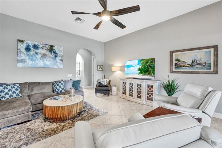 9195 Flint CT, NAPLES FL 34120
