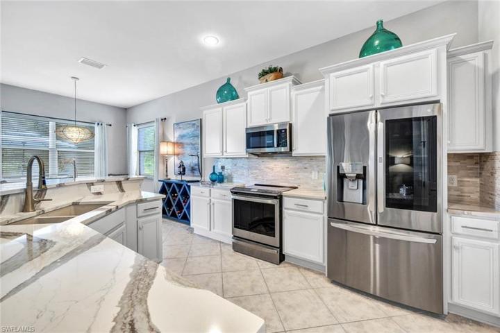 9195 Flint CT, NAPLES FL 34120