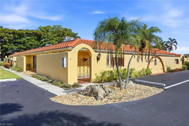 180 Harrison Rd 3, Naples, Florida 34112