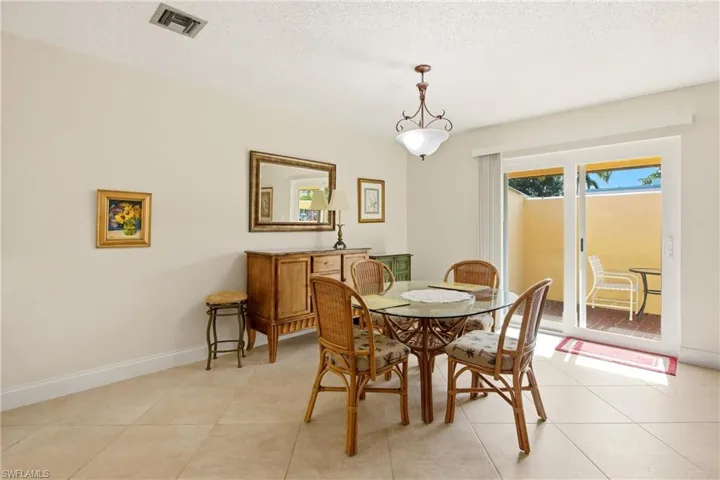 180 Harrison Rd 3, Naples, Florida 34112