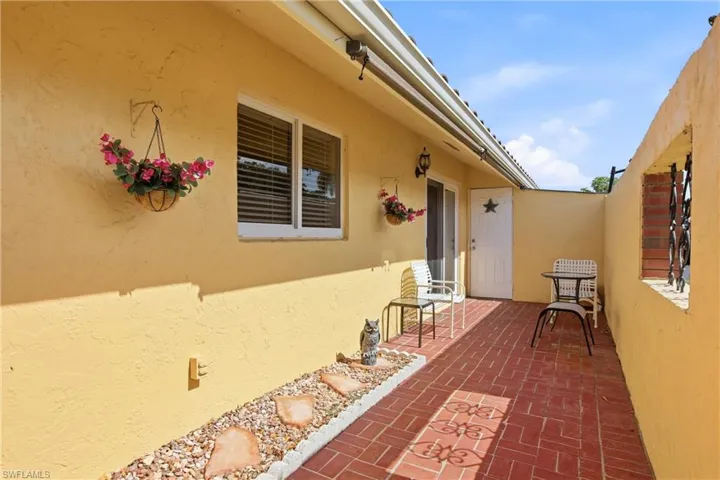 180 Harrison Rd 3, Naples, Florida 34112
