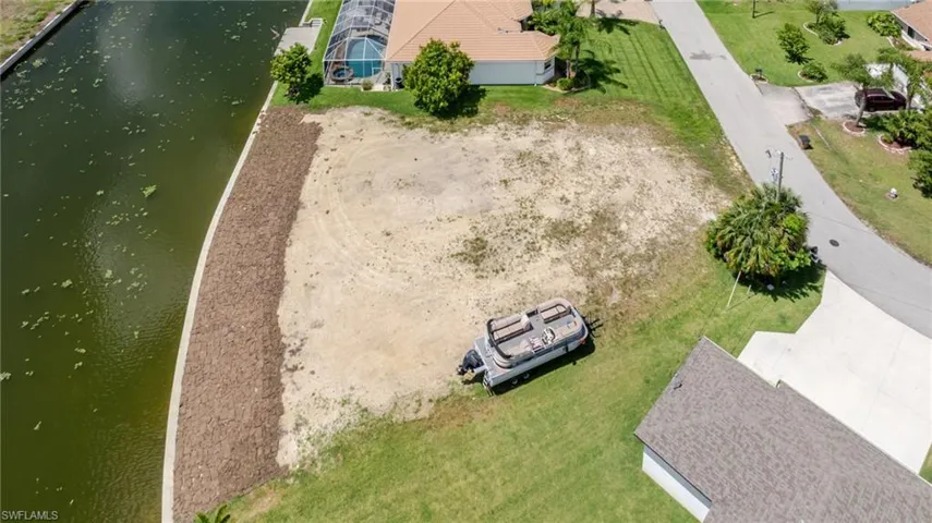 506 Ne 21st Pl, Cape Coral, Florida 33909