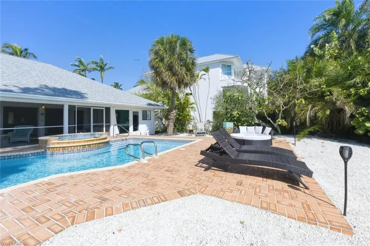 15153 Captiva Dr, Captiva, Florida 33924