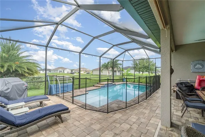 220 Nw 26th Pl, Cape Coral, Florida 33993