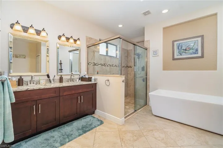 220 Nw 26th Pl, Cape Coral, Florida 33993