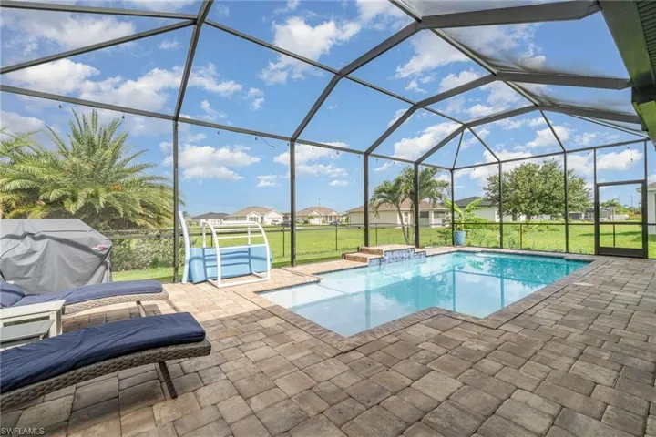 220 Nw 26th Pl, Cape Coral, Florida 33993