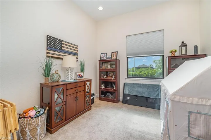 220 Nw 26th Pl, Cape Coral, Florida 33993