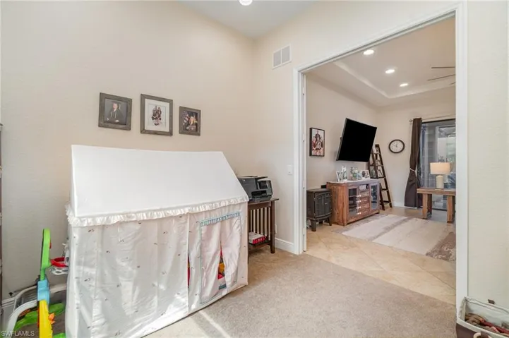 220 Nw 26th Pl, Cape Coral, Florida 33993