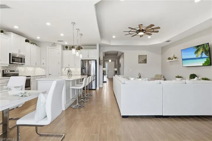 28009  Longboat Key  RUN, Bonita Springs, FL 34135