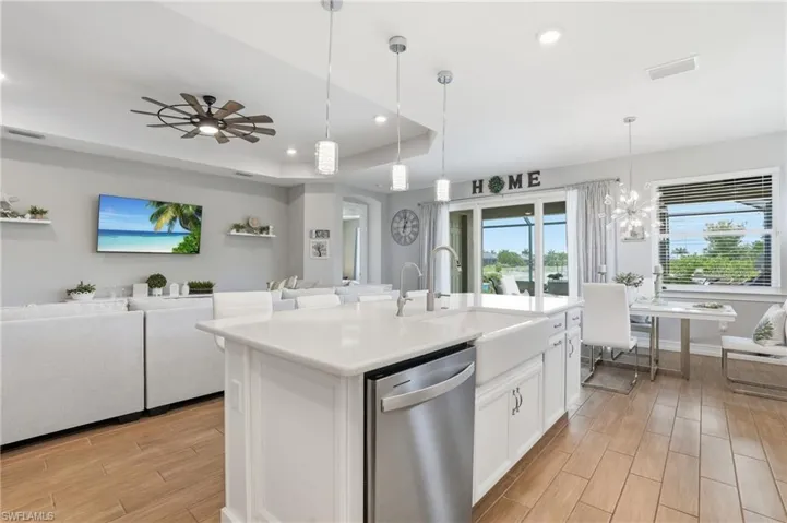 28009  Longboat Key  RUN, Bonita Springs, FL 34135