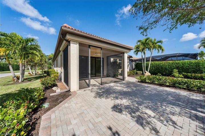 1330  Manado  DR, Naples, FL 34113