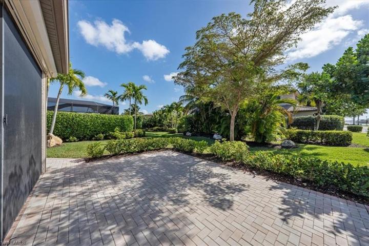 1330  Manado  DR, Naples, FL 34113