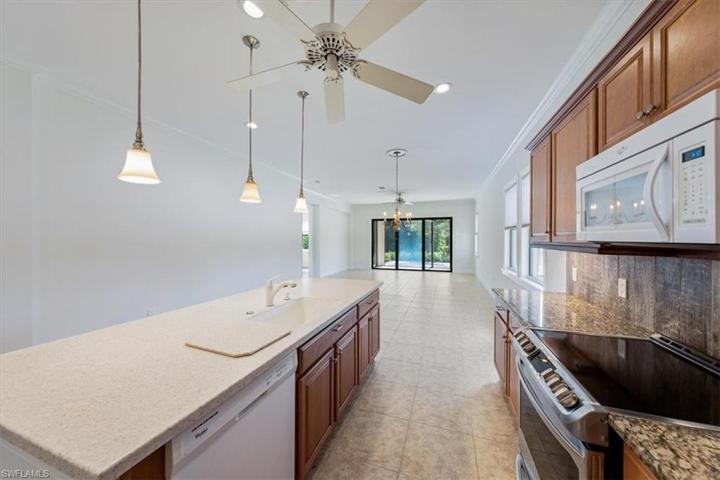 1330  Manado  DR, Naples, FL 34113