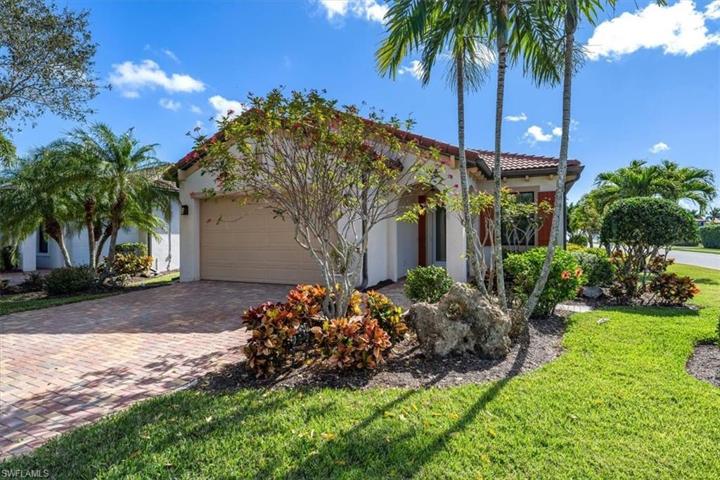1330  Manado  DR, Naples, FL 34113