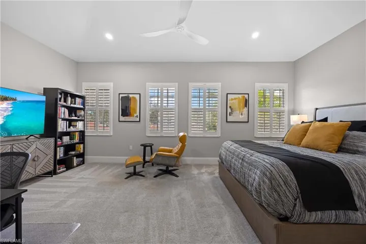 Large guest bedroom which can also serve as a 2nd primary suite