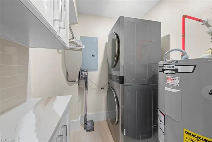 Stack washer/dryer