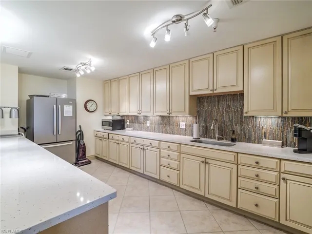 Community Room with full kitchen for entertaining