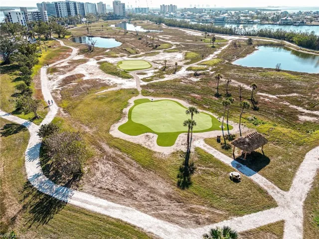 Walking paths & putting green