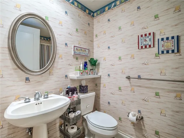 On-suite guest bath