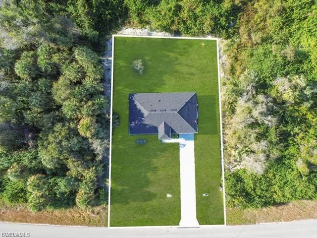644 Woodcrest Dr, Lehigh Acres, Florida 33972
