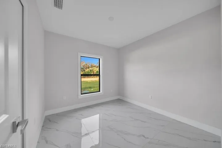 644 Woodcrest Dr, Lehigh Acres, Florida 33972