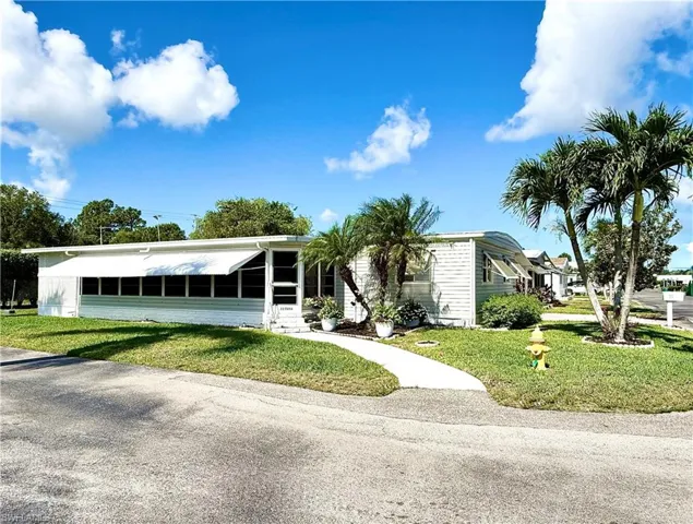 22  Turquoise  AVE, Naples, FL 34114