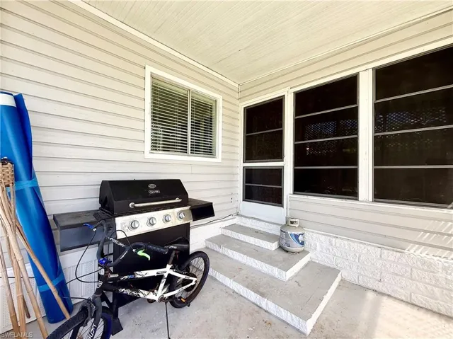 22  Turquoise  AVE, Naples, FL 34114