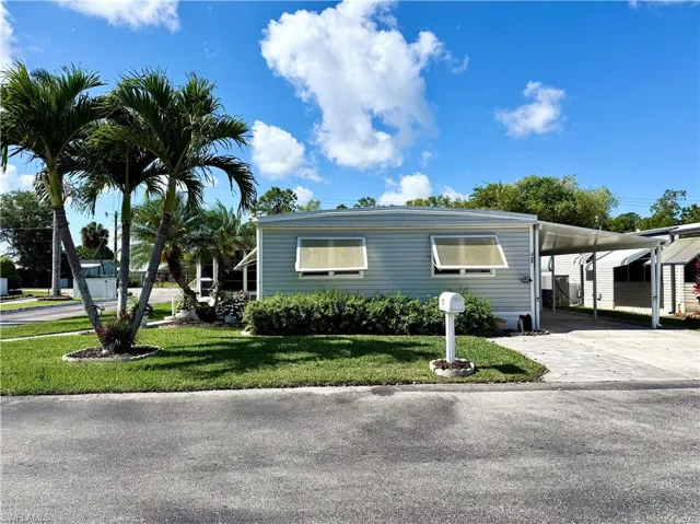 22  Turquoise  AVE, Naples, FL 34114