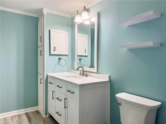 22  Turquoise  AVE, Naples, FL 34114