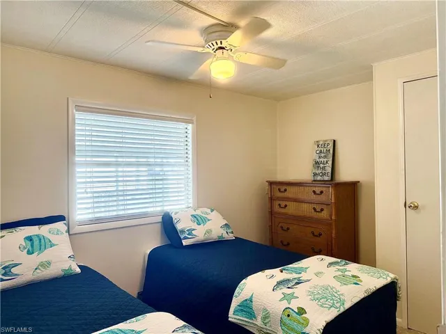 22  Turquoise  AVE, Naples, FL 34114