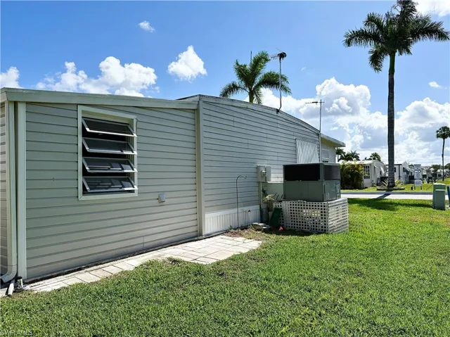 22  Turquoise  AVE, Naples, FL 34114